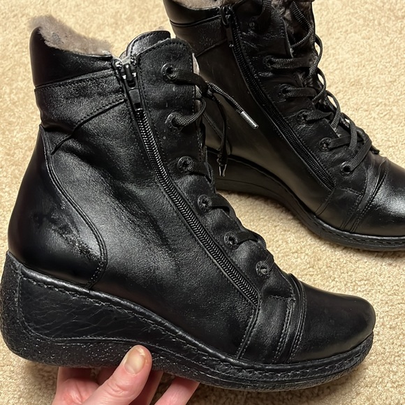 European winter boots with fur lining - Picture 3 of 7